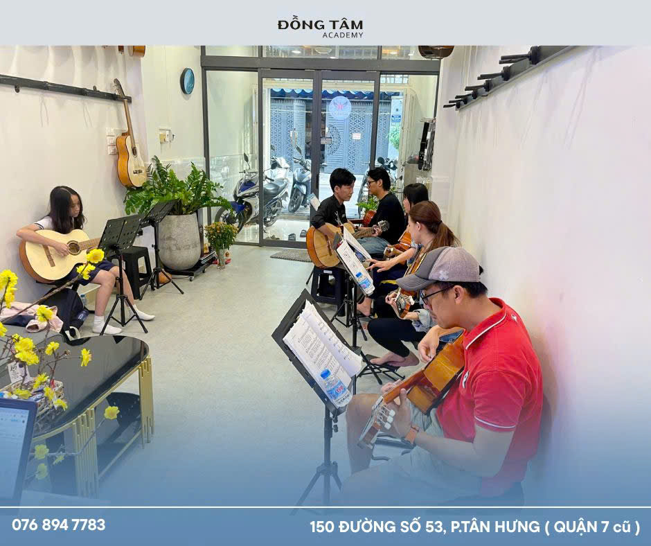 khoa-hoc-guitar-quan-tan-phu-danh-cho-nguoi-di-lam 